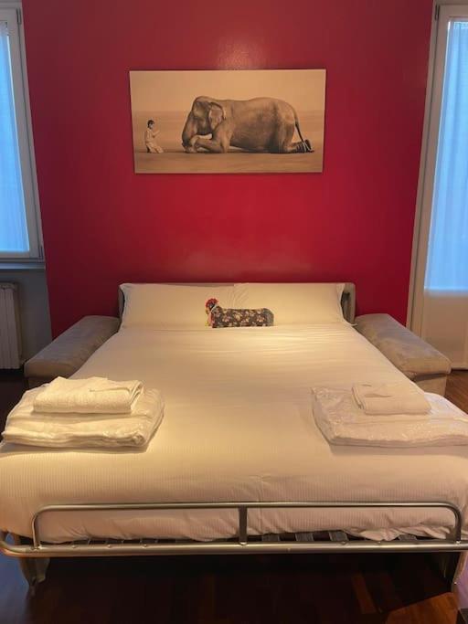 Cozy Flat Mins Walk To Navigli And Metro Porta Genova Lägenhet Milano Exteriör bild